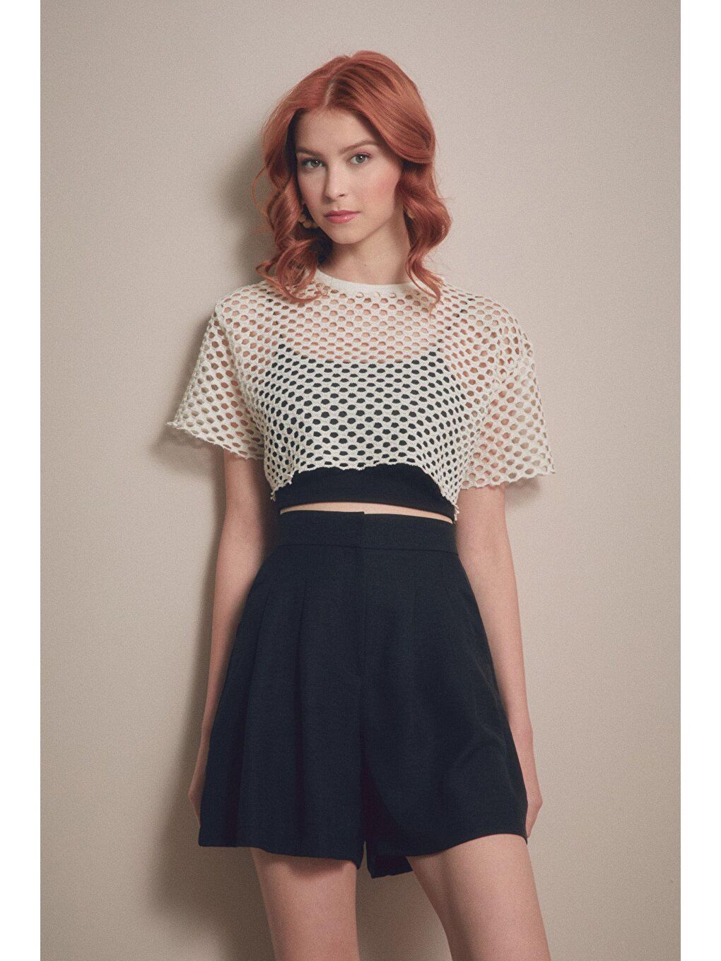 Siyah Basic Beli Lastikli Pileli Şort-1