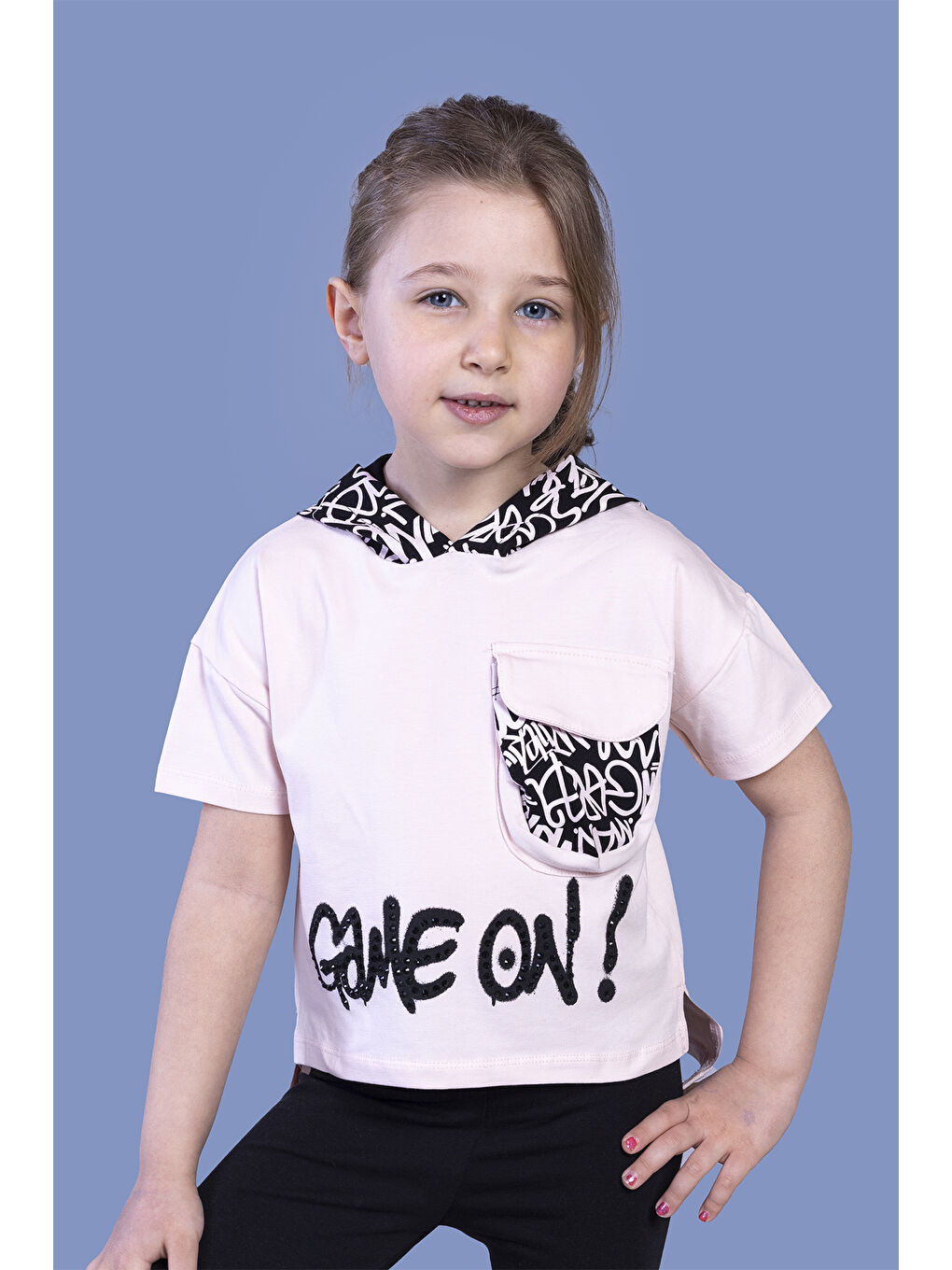 Pembe Kız Çocuk Cep Detaylı Kapüşonlu Baskılı Tişört