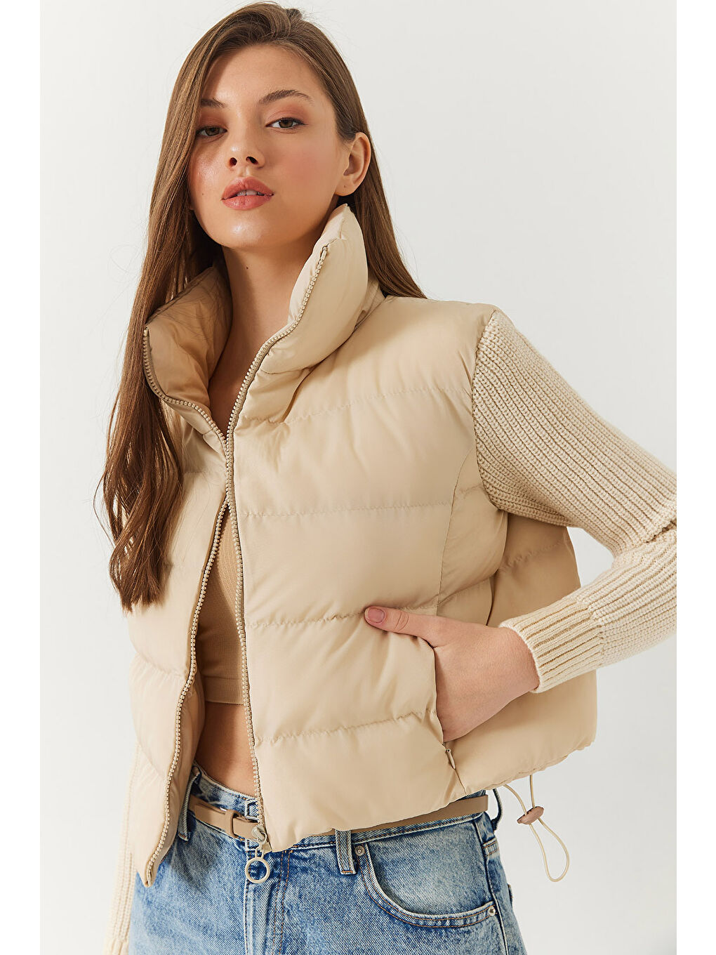 Bej Kadın Triko Kol Hakim Yaka Şişme Mont