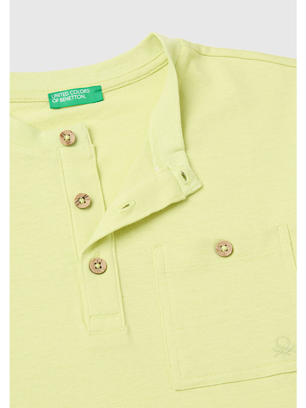Erkek Çocuk Sarı Logo İşlemeli Düğmeli Cep Detaylı Henley Yaka T-Shirt-2