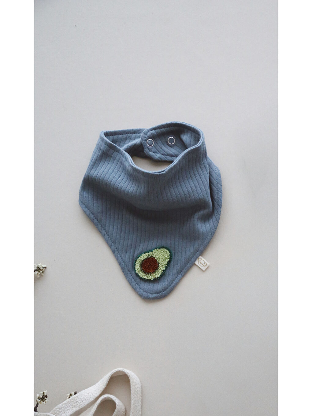 Avokado Nakışlı Fular Önlük