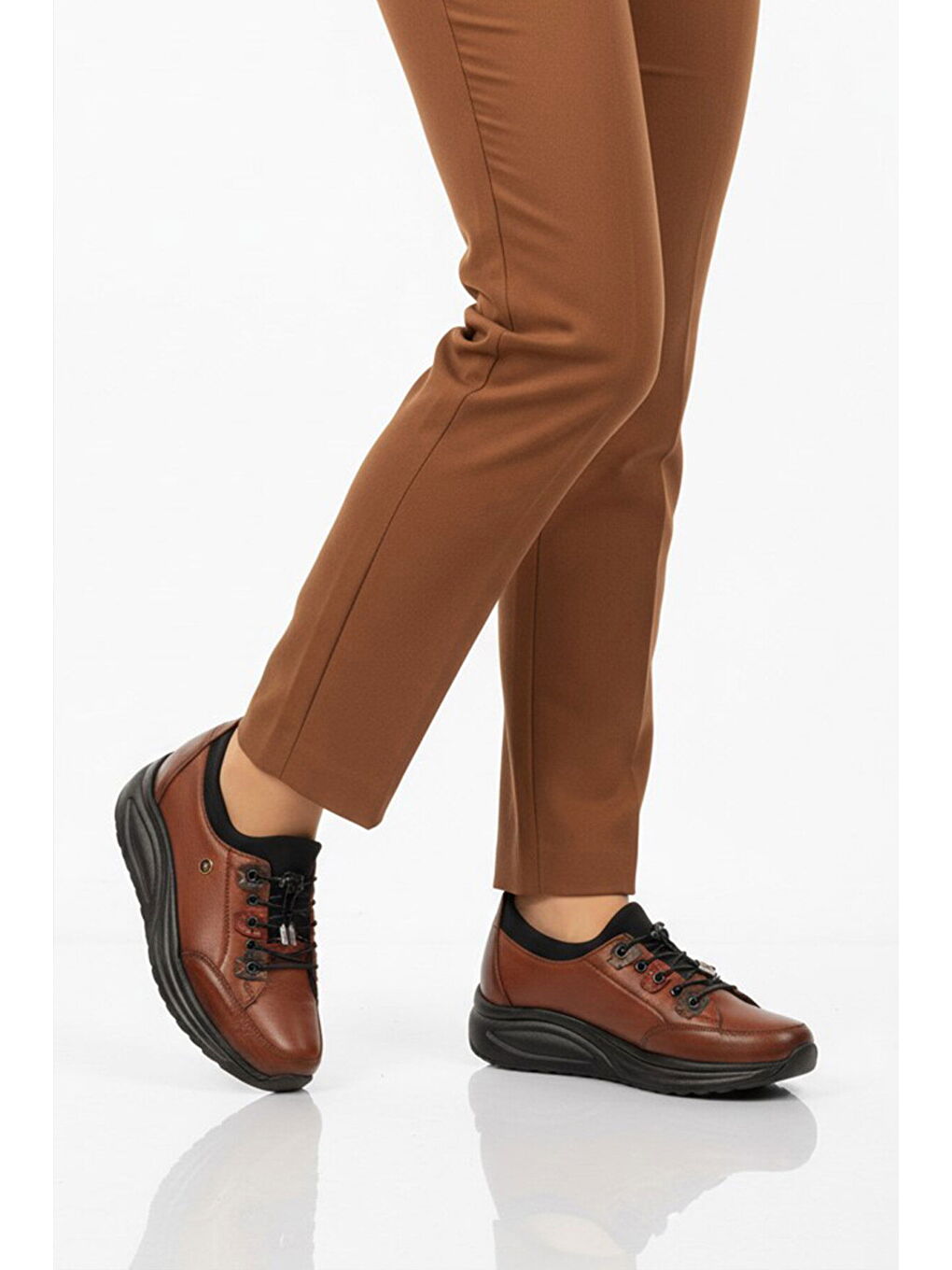 Kahverengi Taba Hakiki Deri Anatomik Kadın Casual Ayakkabı 2660 Z