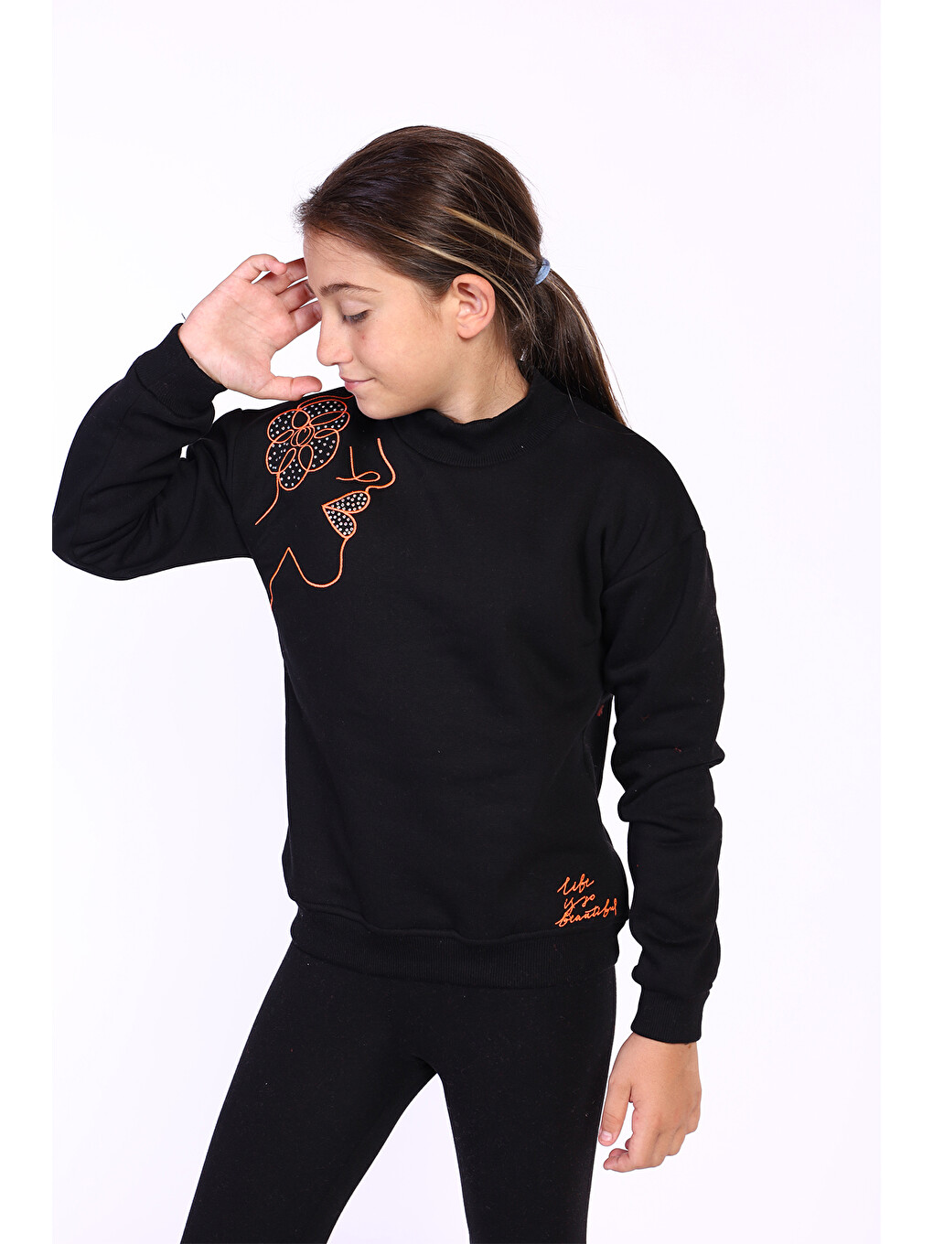 Siyah Kız Çocuk Nakışlı Taş İşlemeli Balıkçı Yaka Sweatshirt