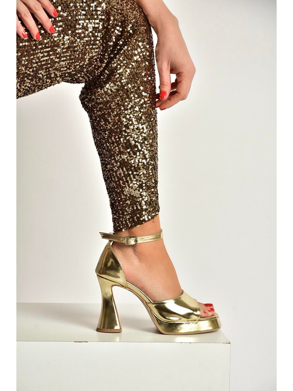 Sarı Altın Kadın Topuklu Ayakkabı Y404850209
