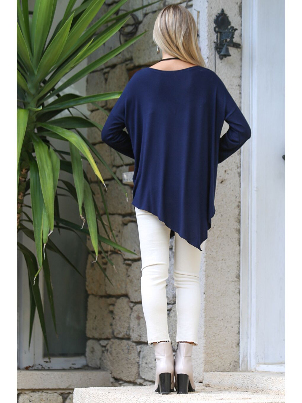 Lacivert Kayık Yaka Uzun Kol Örme Asimetrik Casual Bluz-1