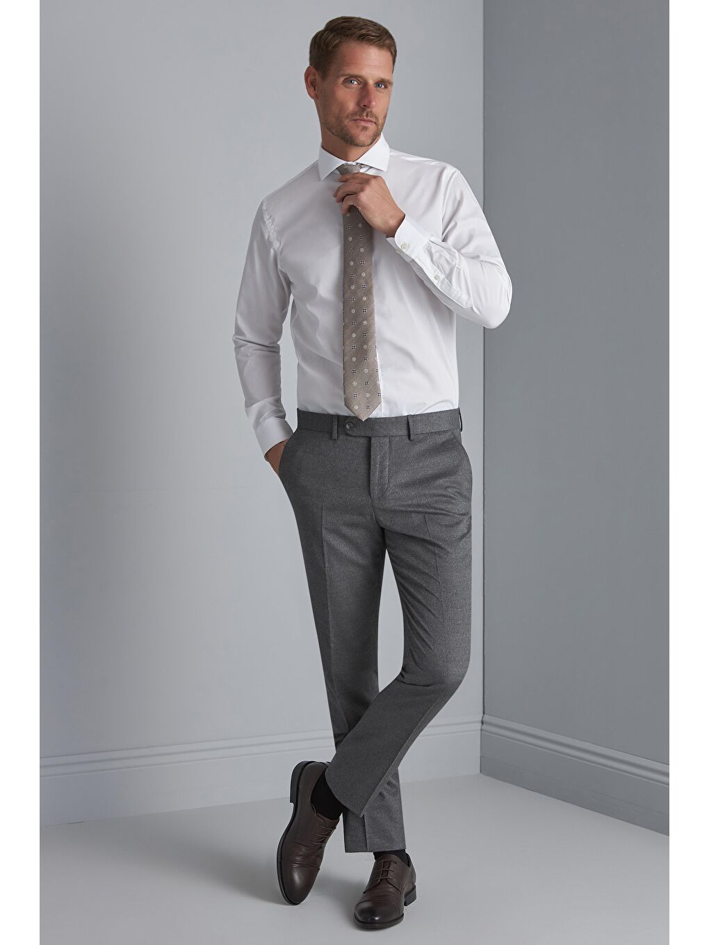 Gri Rahat Kalıp Normal Bel Düz Pantolon-1