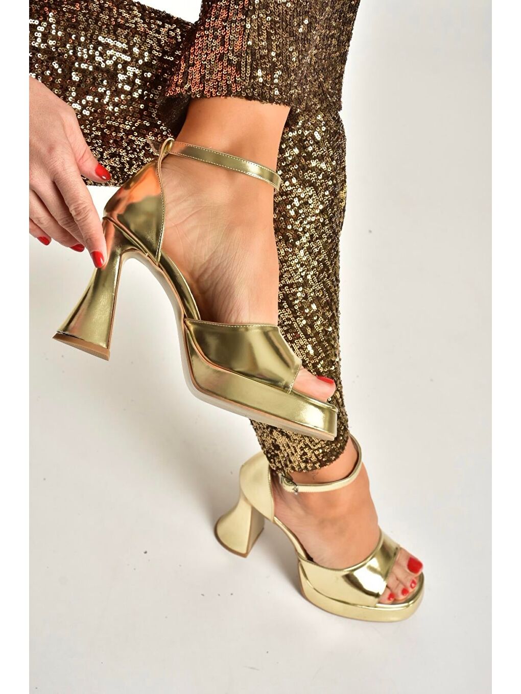 Sarı Altın Kadın Topuklu Ayakkabı Y404850209-1