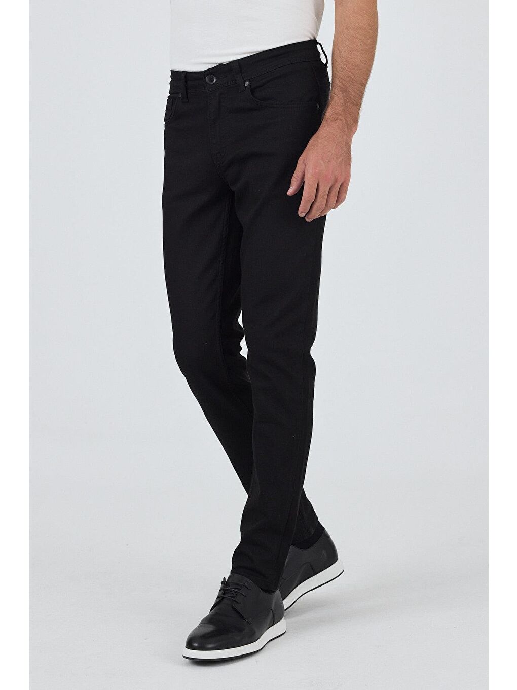 Siyah Gabardin 5 Cep Düz Paça Casual Slim Fit Pamuklu Denim Pantolon 1023250158-3