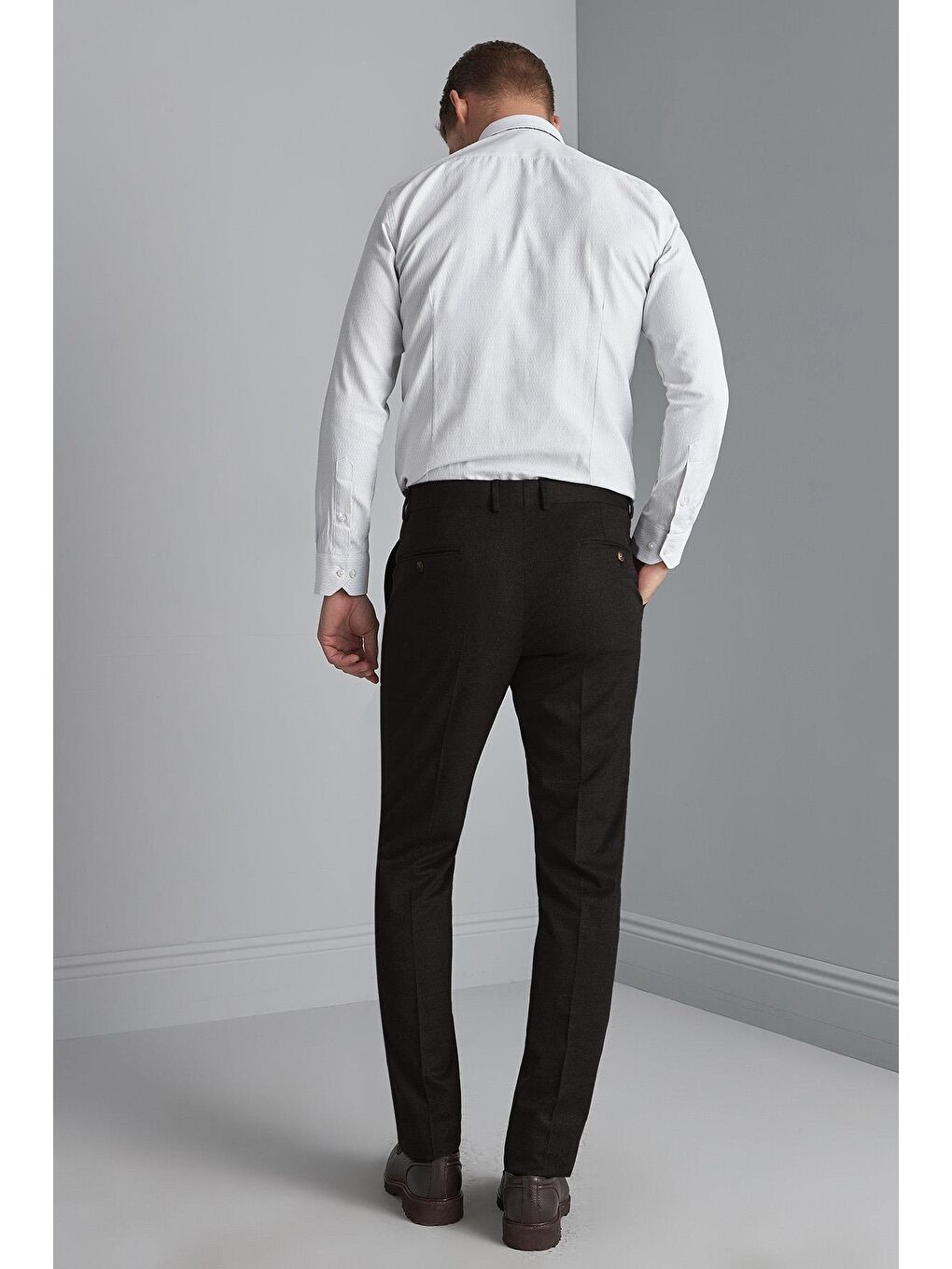 Siyah Rahat Kalıp Normal Bel Düz Pantolon-2