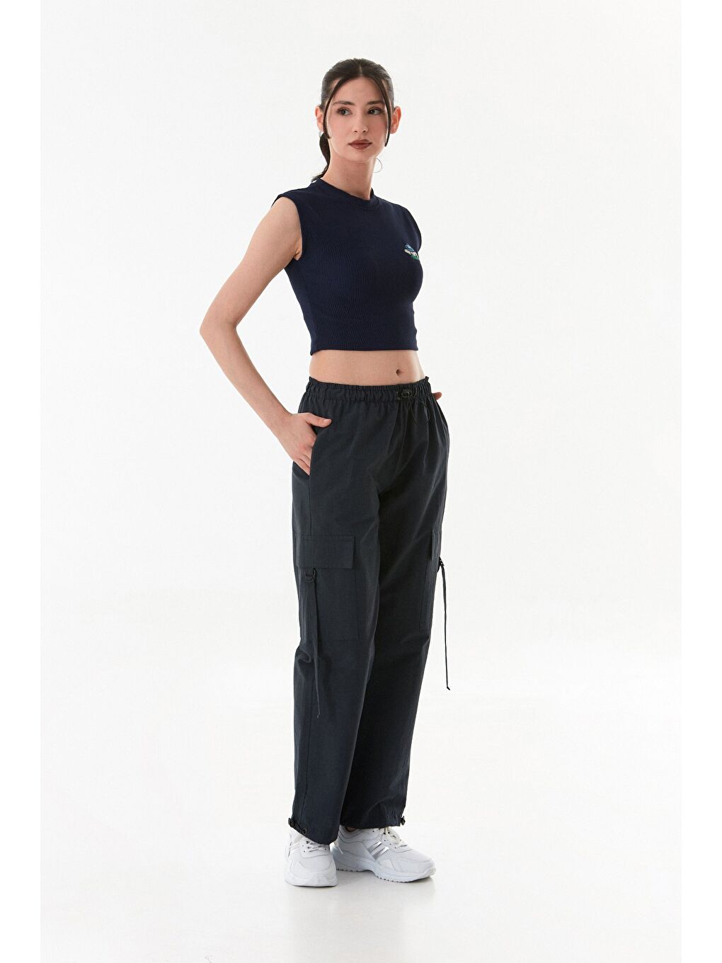 Lacivert Fitilli Ayıcık Nakışlı Elastanlı Crop Tşört-1