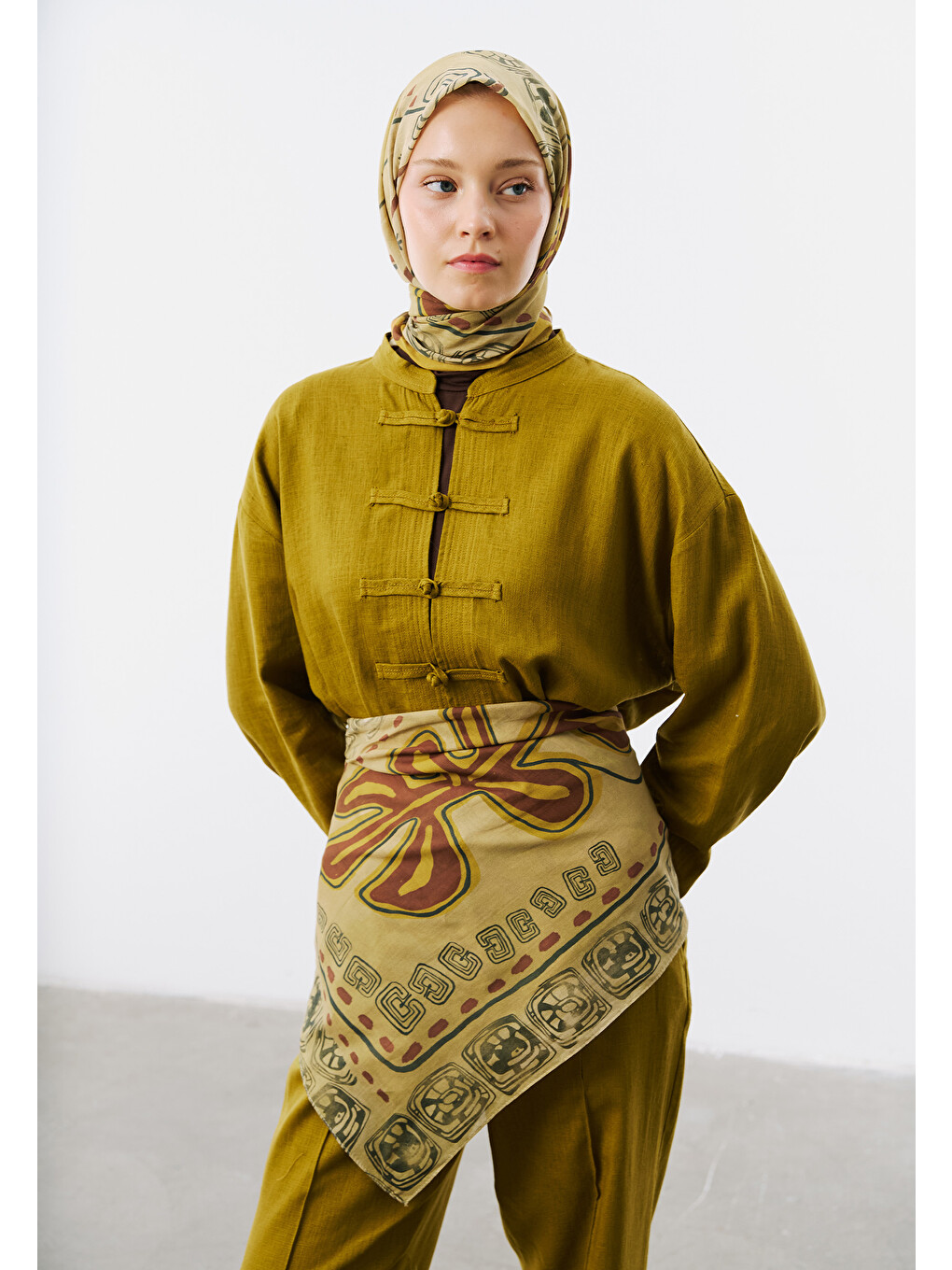 Kahverengi Abstract Harmony Desen Vual Eşarp Camel