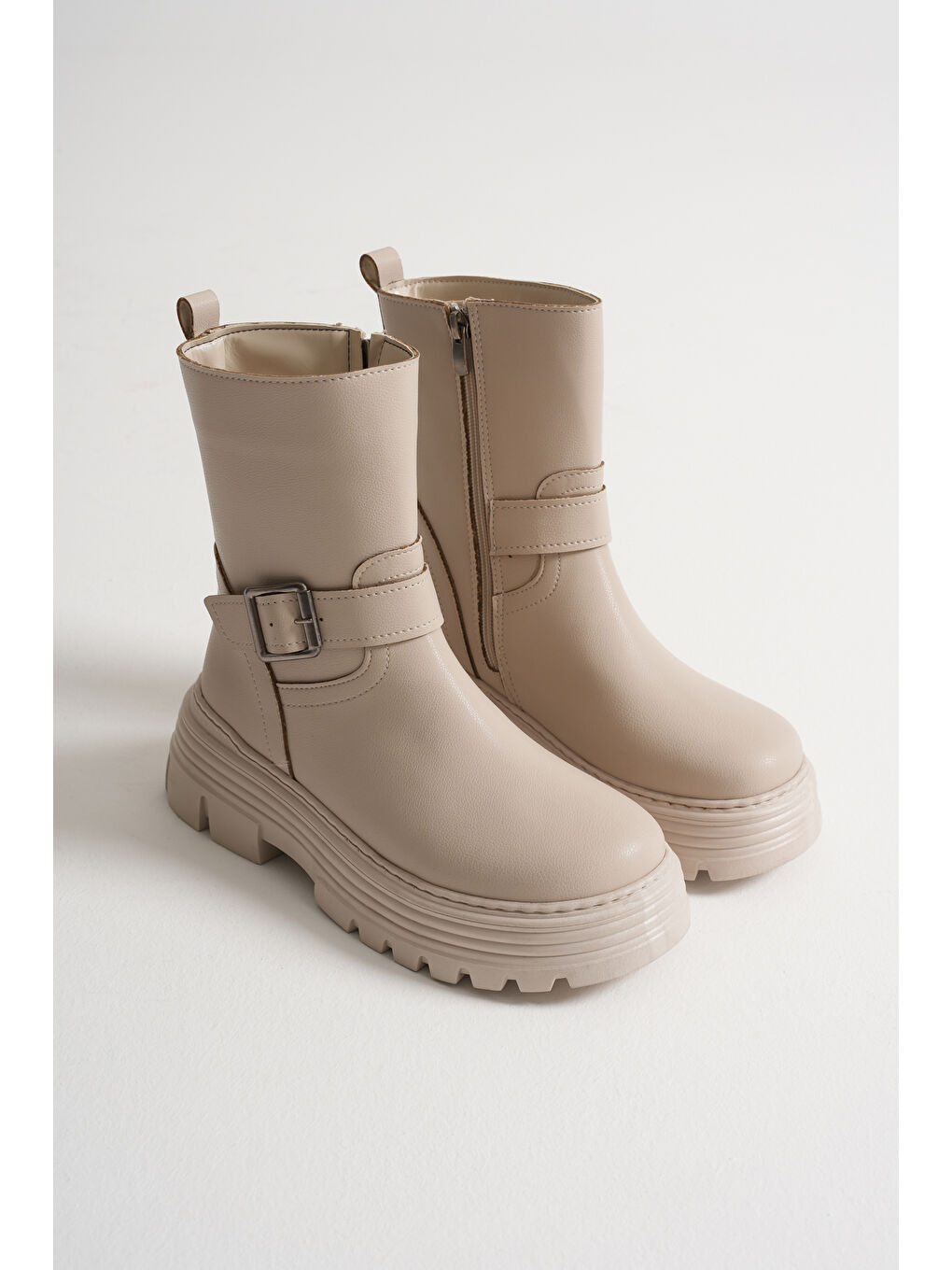 Kadın Bej Kalın EVA Taban Kemer Toka Detaylı Fermuarlı Bot-1