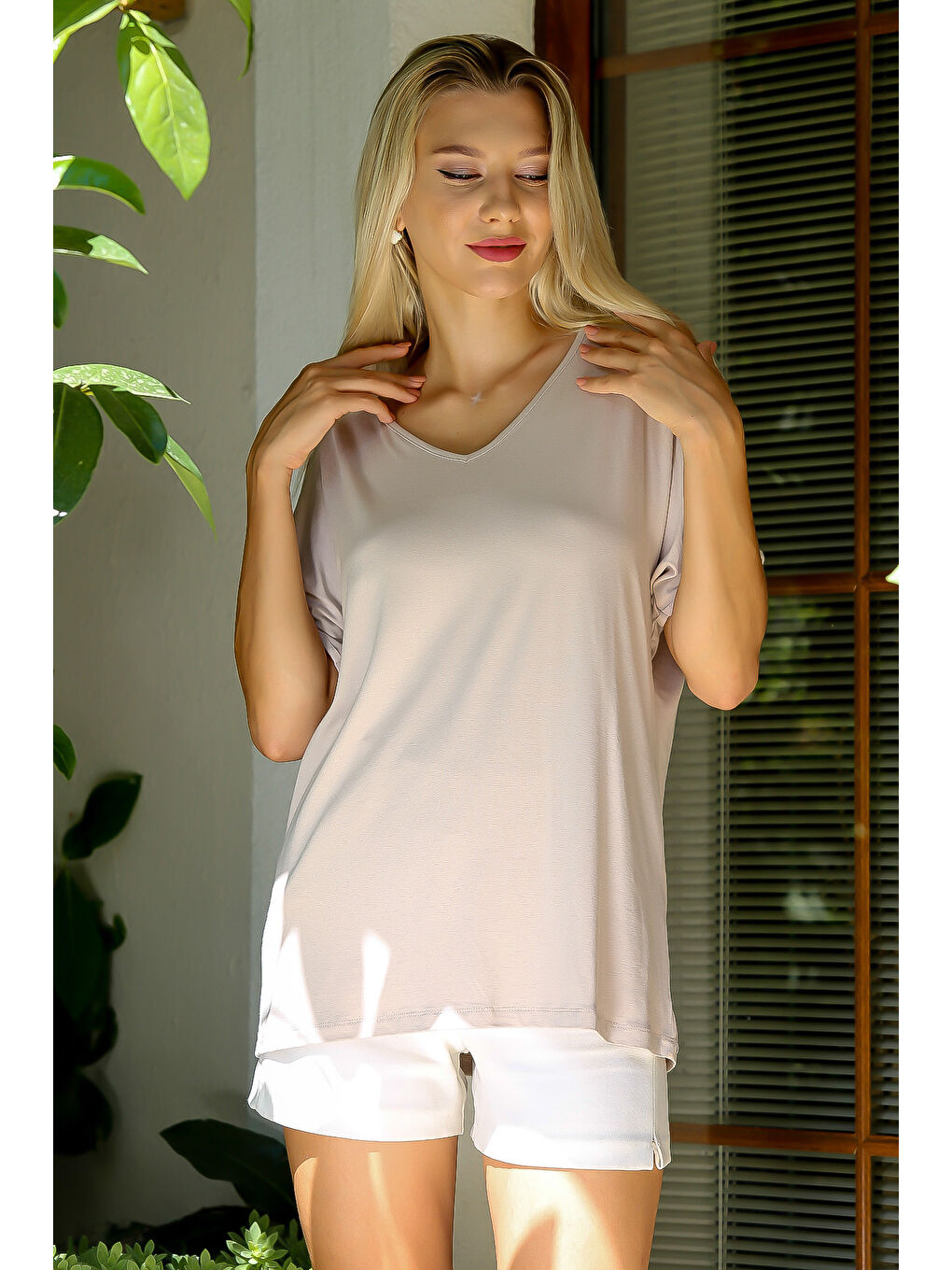 Kahverengi Camel V Yaka Omzu Açık Düz Renk Örme Bluz-2