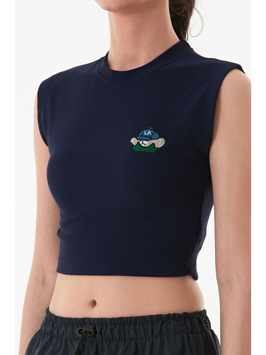 Lacivert Fitilli Ayıcık Nakışlı Elastanlı Crop Tşört-4