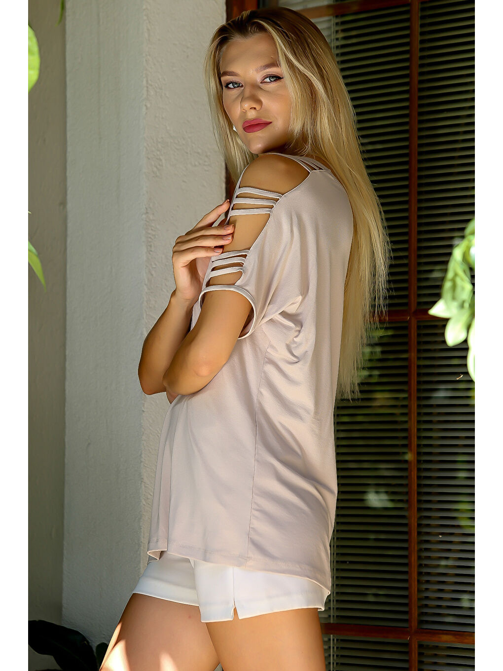 Kahverengi Camel V Yaka Omzu Açık Düz Renk Örme Bluz-6