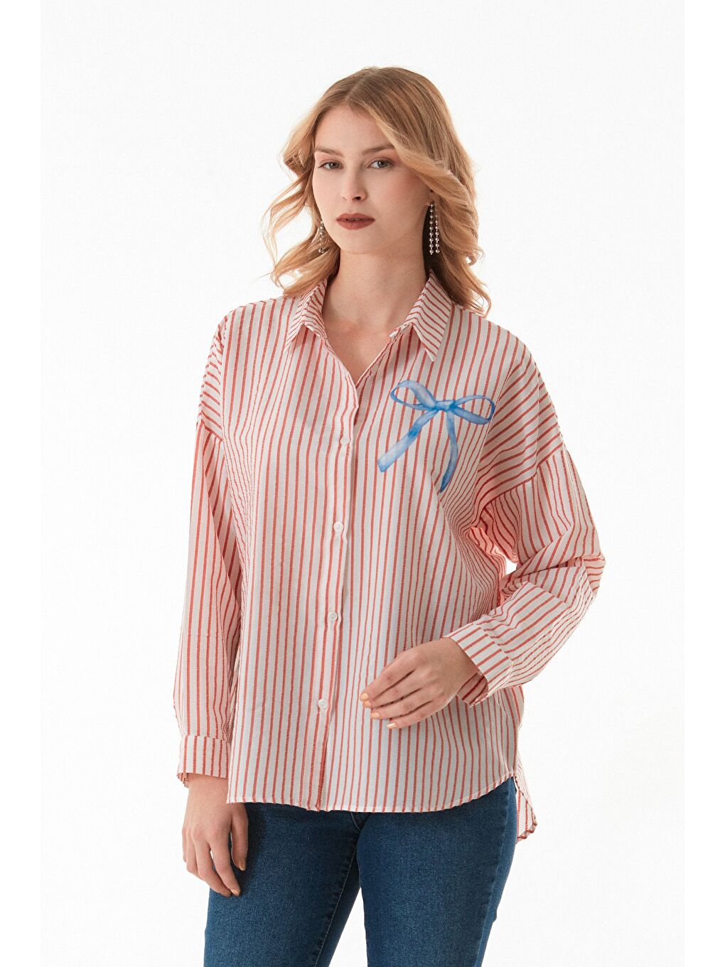 Kırmızı Çizgili Kurdele Baskılı Arkası Uzun Salaş Gömlek-1