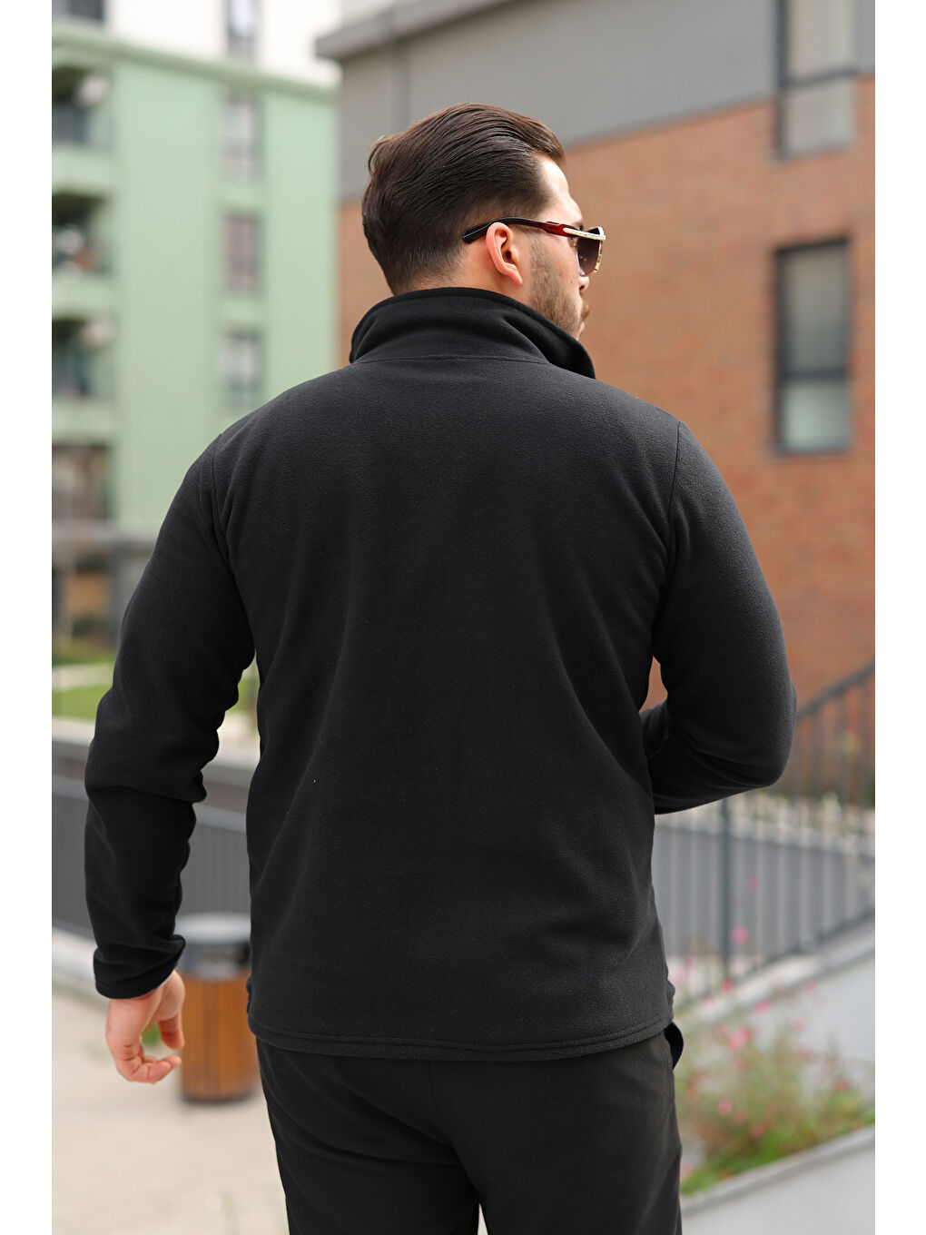Erkek Kışlık Trend Fermuarlı Cepli Siyah Polar Hırka-3