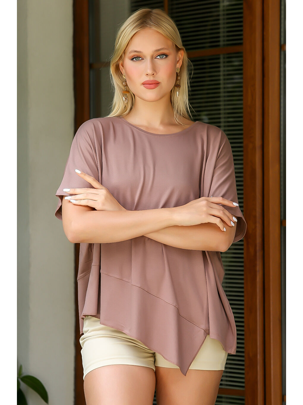 Kahverengi Camel Yuvarlak Yaka Yarasa Kol Örme Asimetrik Bluz