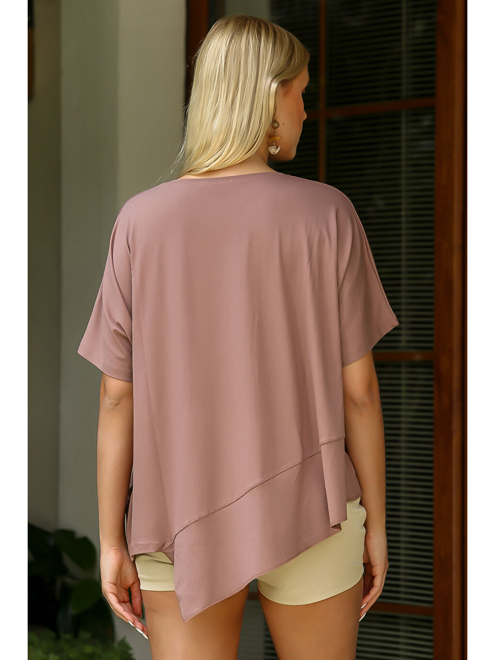 Kahverengi Camel Yuvarlak Yaka Yarasa Kol Örme Asimetrik Bluz-1