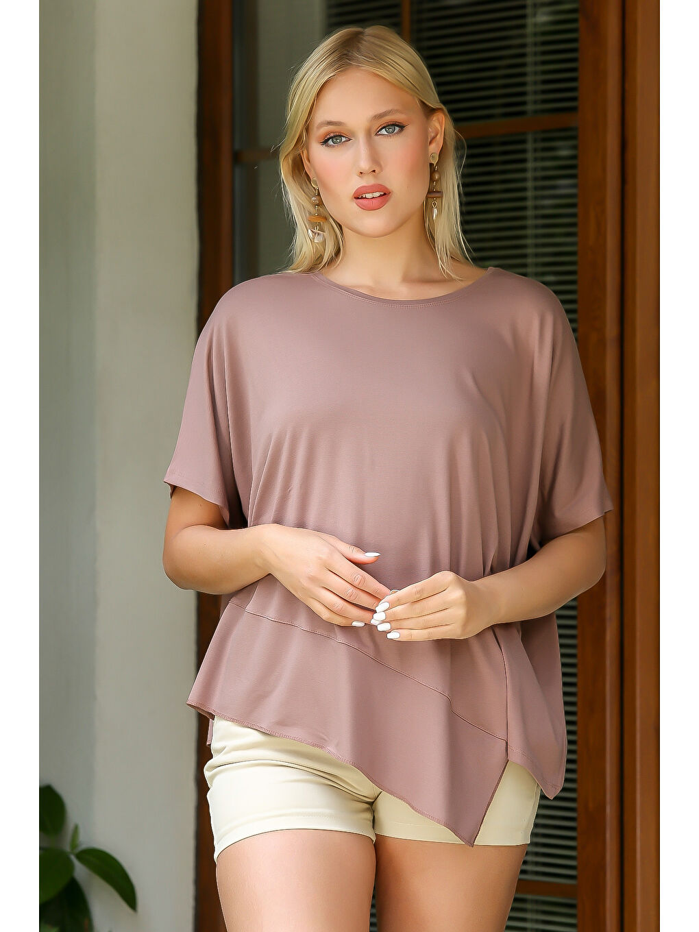 Kahverengi Camel Yuvarlak Yaka Yarasa Kol Örme Asimetrik Bluz-3