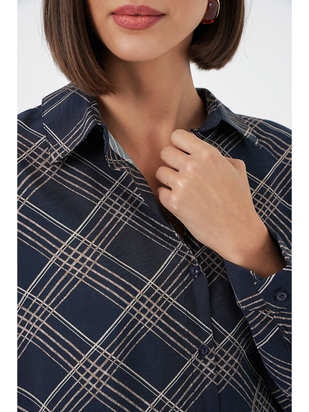 Kadın Oversize Desenli Gömlek 20372 - Lacivert-3