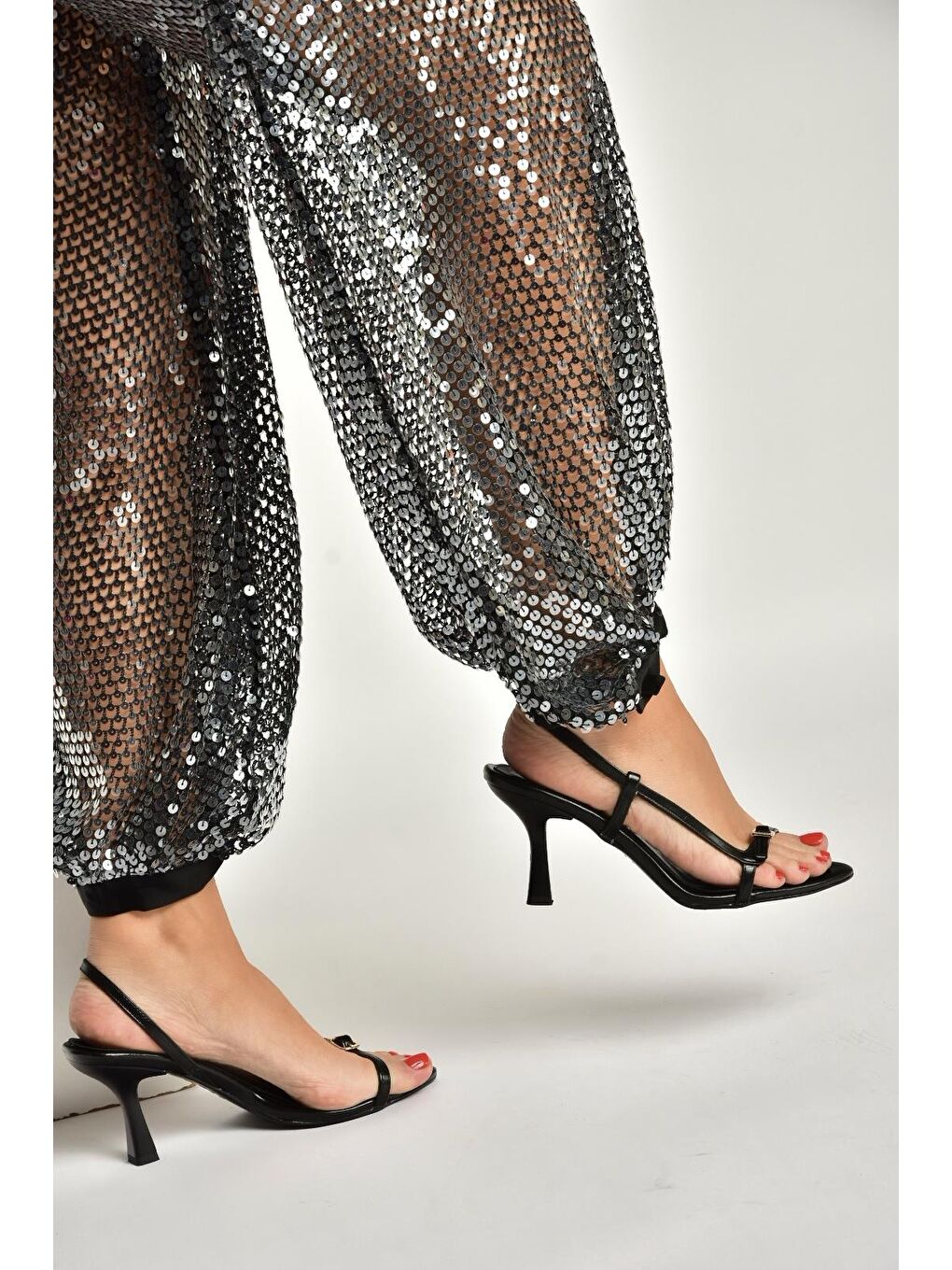 Siyah Kadın Topuklu Ayakkabı Y518990109-2