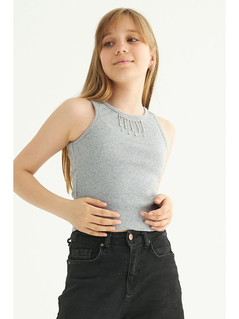 Bisiklet Yaka Sıfır Kol Gri Melanj Renk Kız Çocuk Taşlı Crop Tshirt