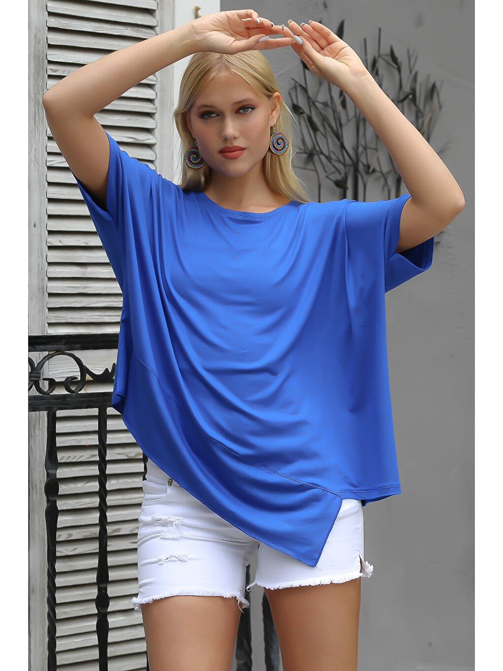 Mavi Yuvarlak Yaka Yarasa Kol Örme Asimetrik Bluz