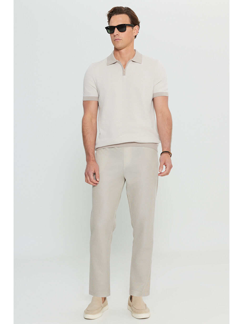 Erkek Bej %100 Pamuk Standart Fit Normal Kesim Polo Yaka Jakarlı Triko Tişört-1