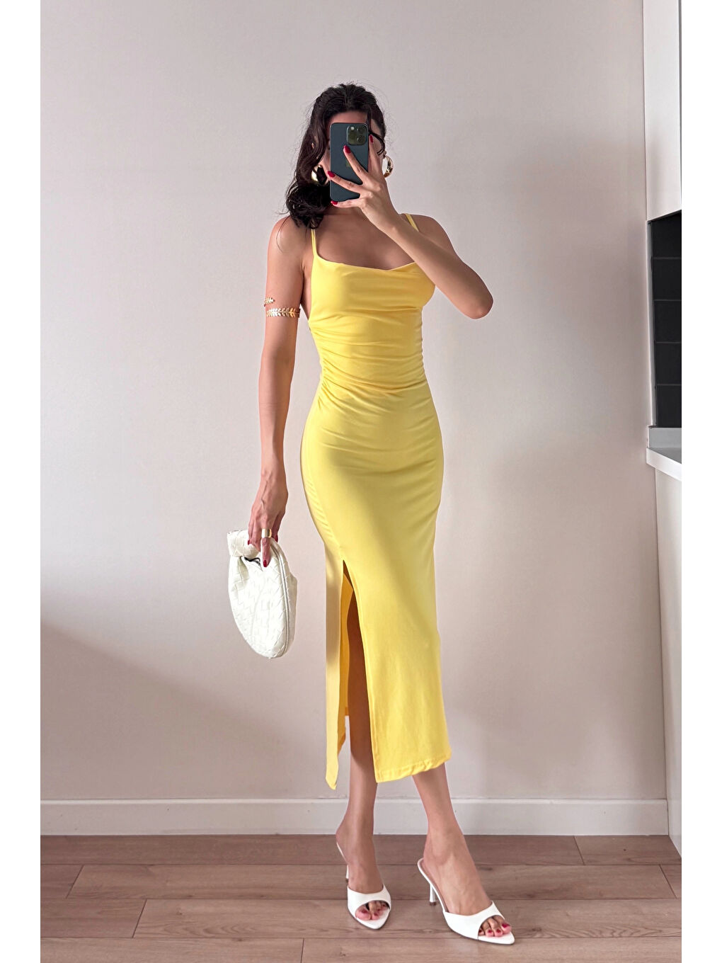 Kadın Sarı Askılı Yırtmaçlı Uzun Elbise 1009-1034-1