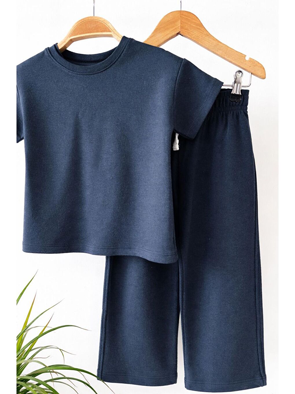 Lacivert Kız Çocuk Bisiklet Yaka Pamuklu T-Shirt Ve Eşofman 2'Li Takım-1