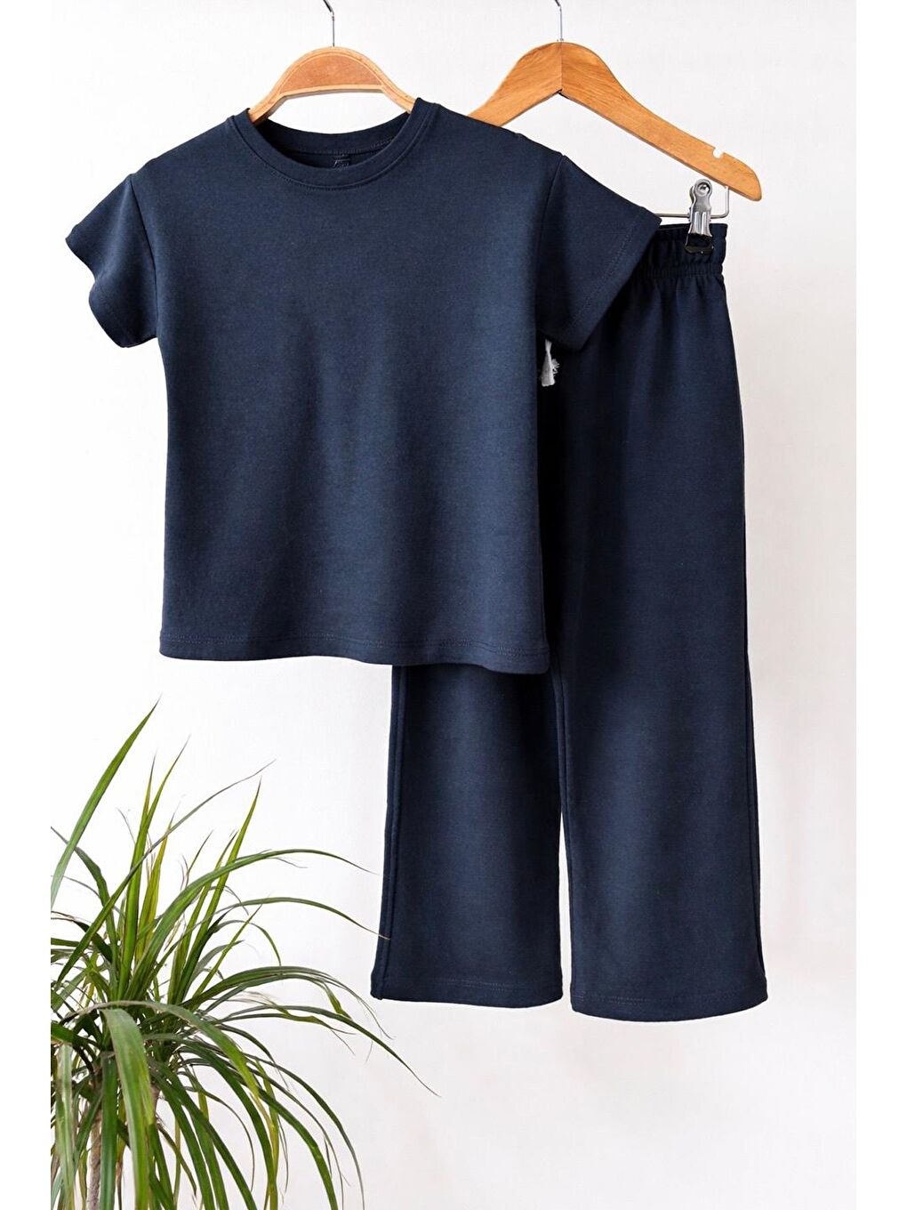 Lacivert Kız Çocuk Bisiklet Yaka Pamuklu T-Shirt Ve Eşofman 2'Li Takım-2
