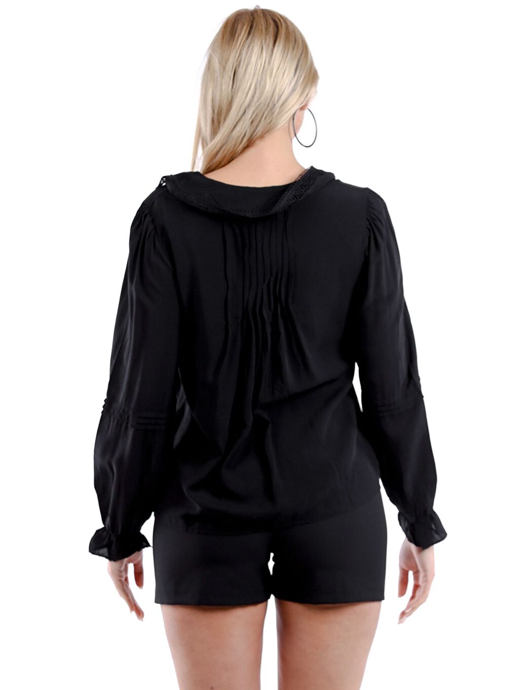 Siyah Dantel Yaka Fırfırlı Kol Dantelli Dokuma Bluz-1