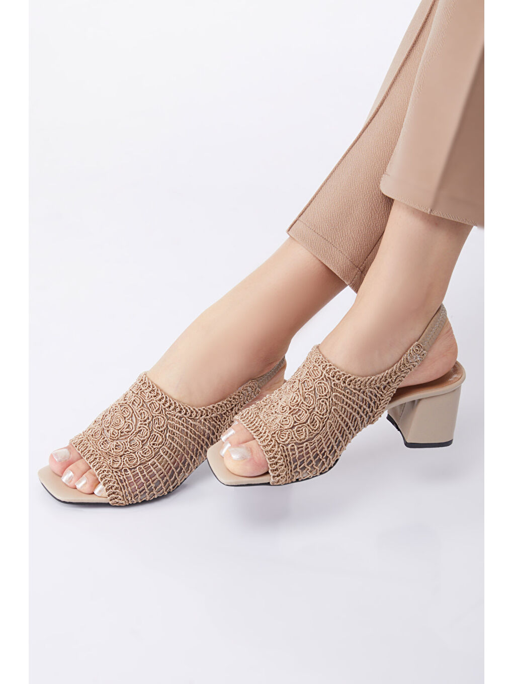 Bej Kadın Vizon Topuklu Nakışlı Sandelet - 27154-1