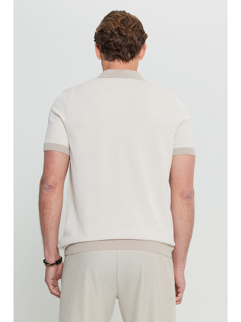 Erkek Bej %100 Pamuk Standart Fit Normal Kesim Polo Yaka Jakarlı Triko Tişört-4