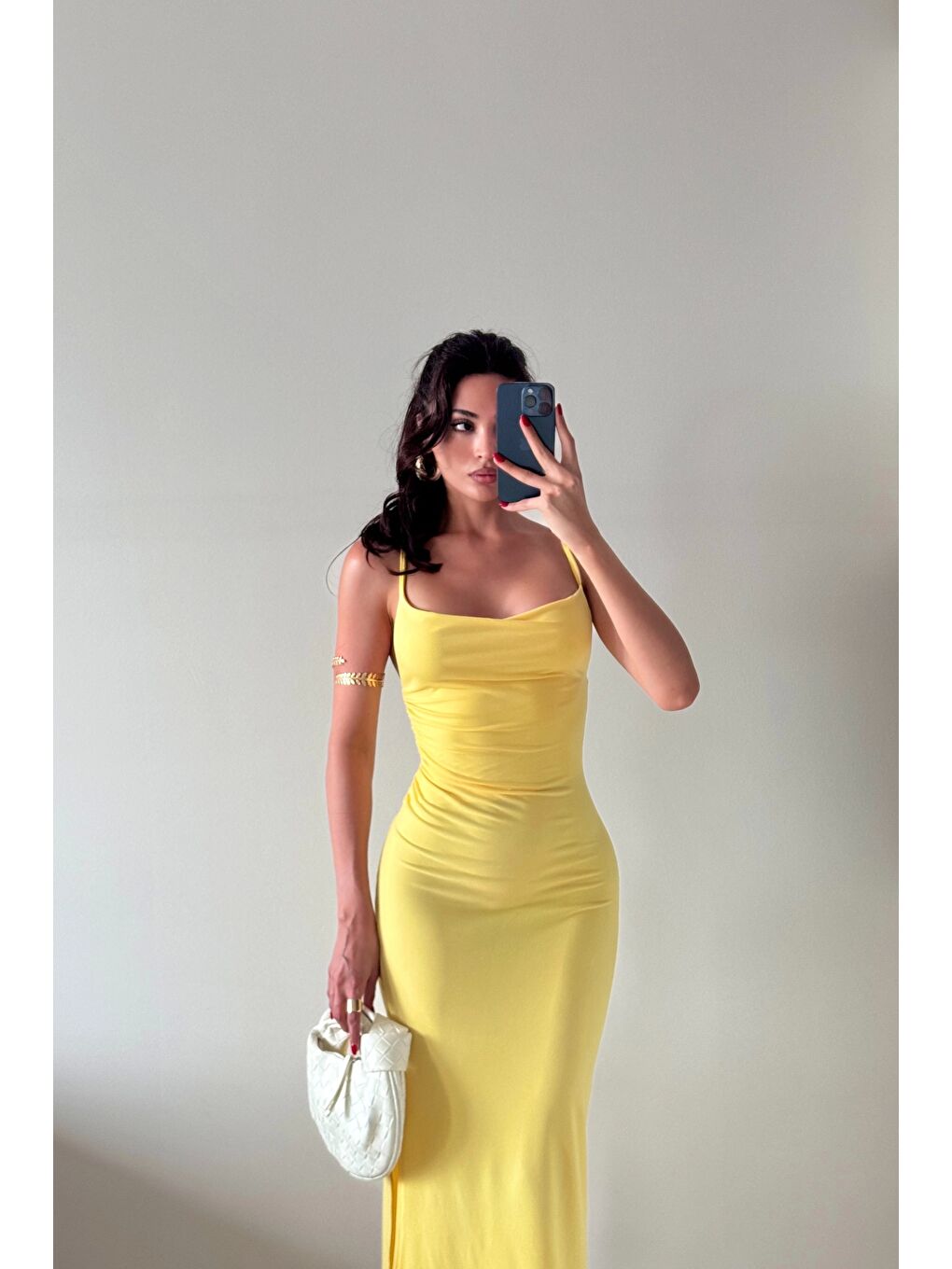 Kadın Sarı Askılı Yırtmaçlı Uzun Elbise 1009-1034-3