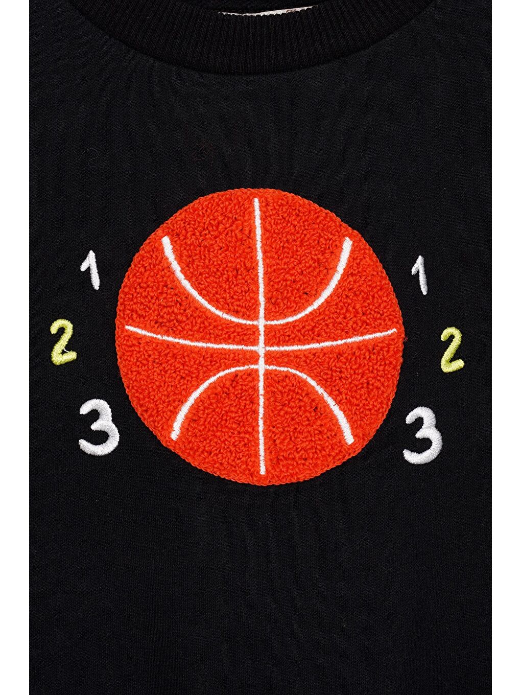 Basket Topu Nakışlı Siyah Renk Erkek Çocuk Sweatshirt-1