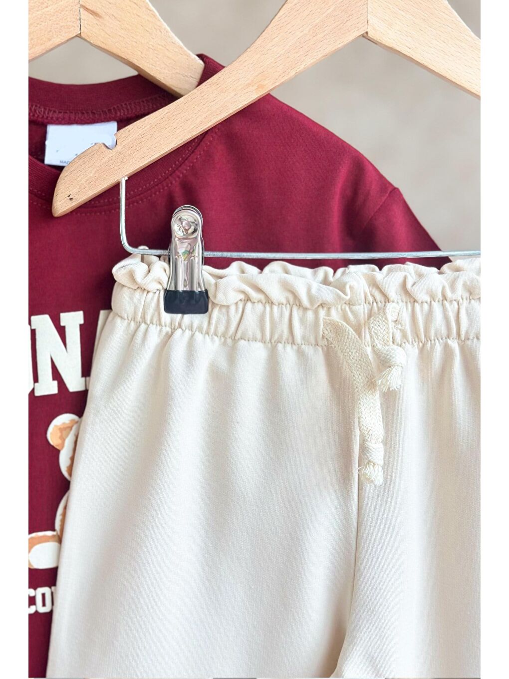 Kız Çocuk Pamuklu Ayıcık Baskılı Bordo T-Shirt Ve Ekru Eşofman 2'Li Takım-2