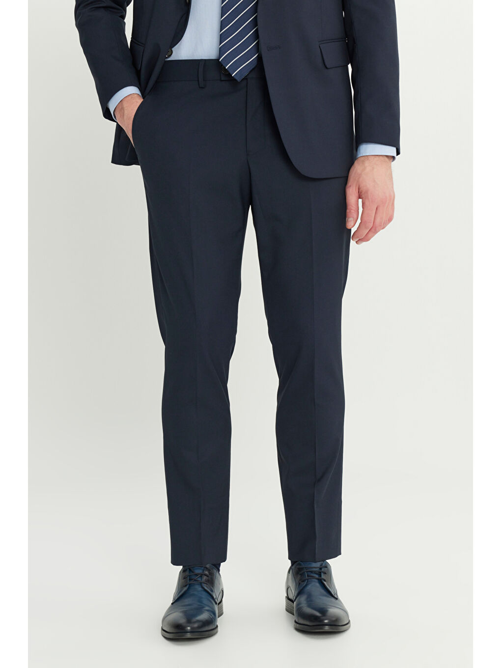 Erkek Lacivert Slim Fit Dar Kesim Mono Yaka Kapak Cep Esnek Takım Elbise-4