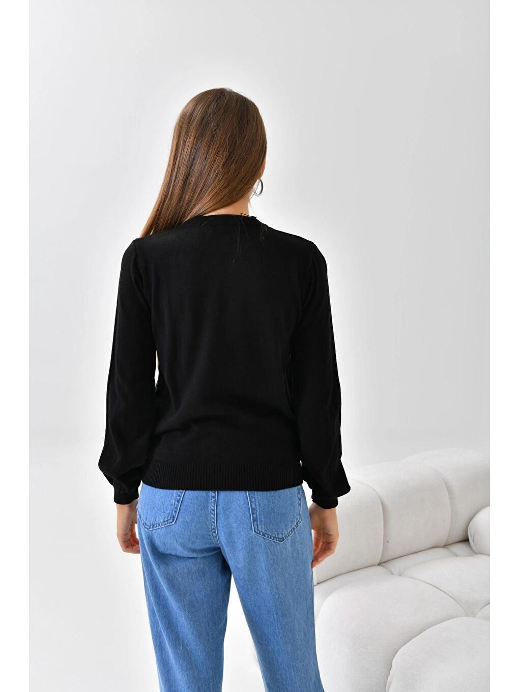 Siyah Fular Detaylı Bisiklet Yaka Triko Kazak-4