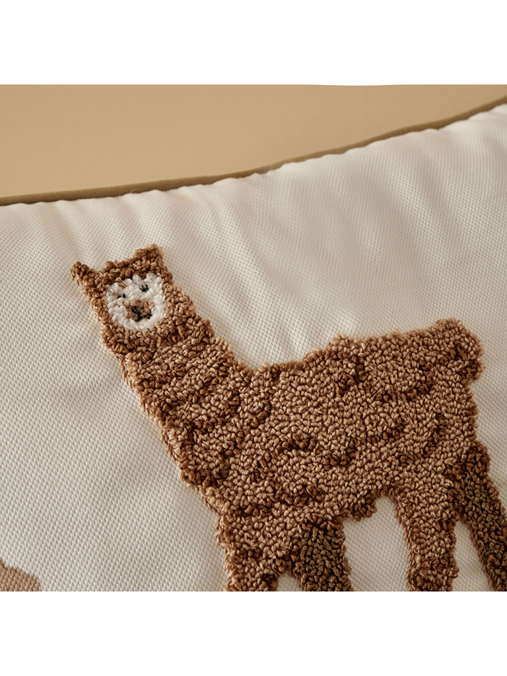 Bella Maison Alpaca Baskılı Punclı Kırlent Bej (30x40 cm) - 2