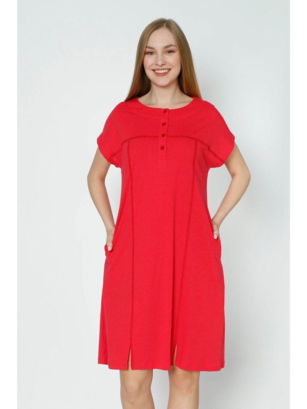 Kırmızı Kadın Düğmeli Kısa Kollu Yırtmaç Detaylı Pamuklu Elbise