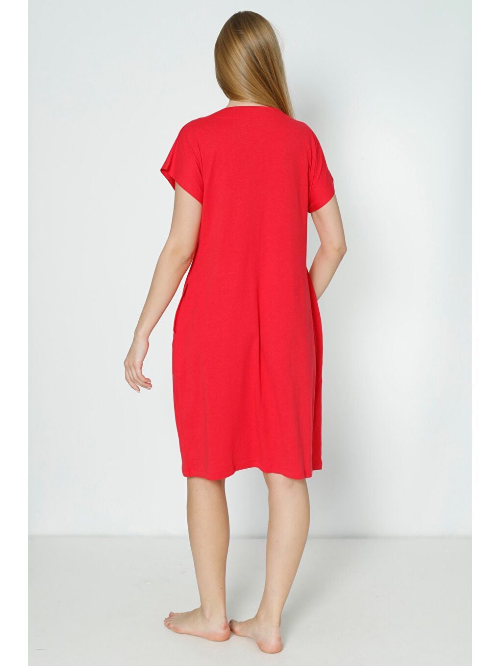 Kırmızı Kadın Düğmeli Kısa Kollu Yırtmaç Detaylı Pamuklu Elbise-2