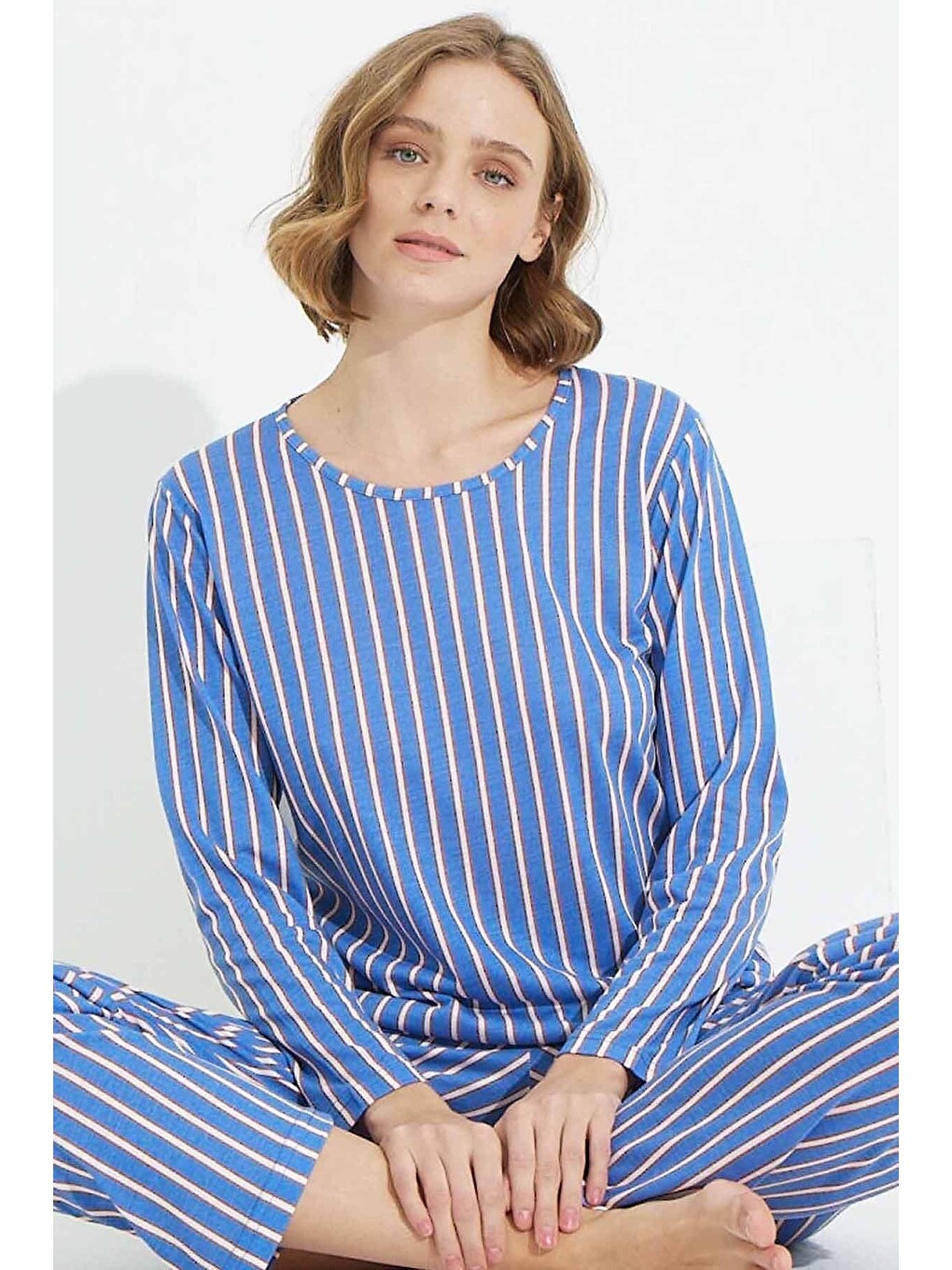 Mavi Çizgi Desenli Örme Pijama Takımı