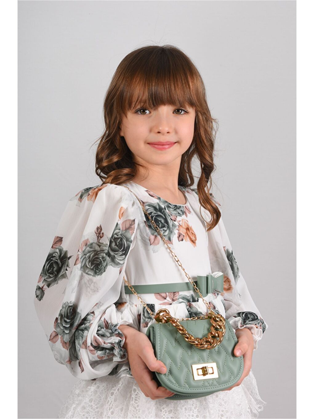 Yeşil Çiçekli ve Çantalı Kat Kat Uzun Kemerli Kız Çocuk Elbise Doğum Günü Elbisesi-2