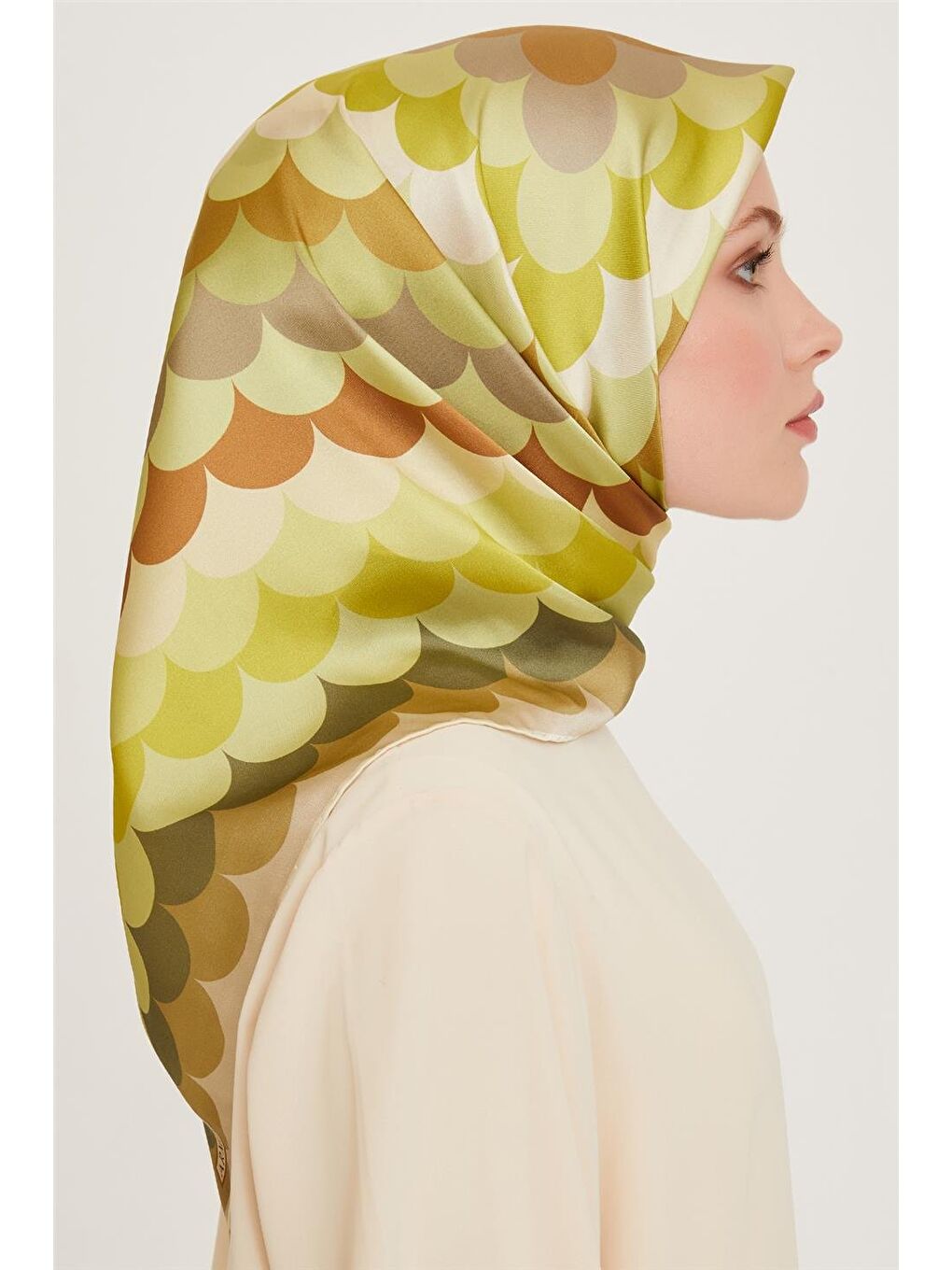 Karışık Geometrik Desenli Sura Saf İpek Eşarp 9212D 37-1