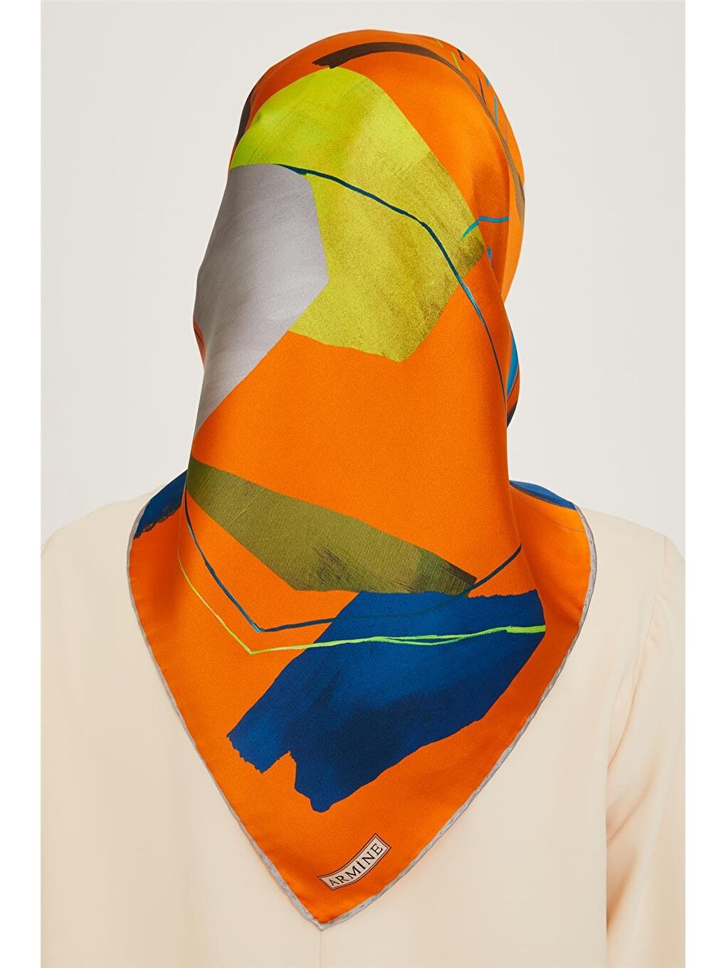 Karışık Geometrik Desenli Sura Saf İpek Eşarp 9241D 82 81-3