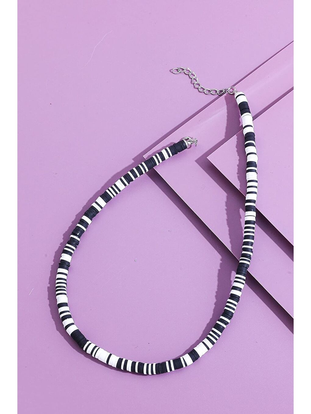 Siyah Zebra Çift Renkli Fimo Boncuk Kolye