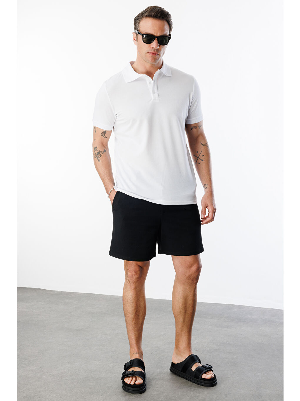 Beyaz Erkek Çekmeyen Pamuklu Kumaş Regular Fit Standart Kesim Polo Yaka Tişört POLOYAKA-T-SHIRT1-3