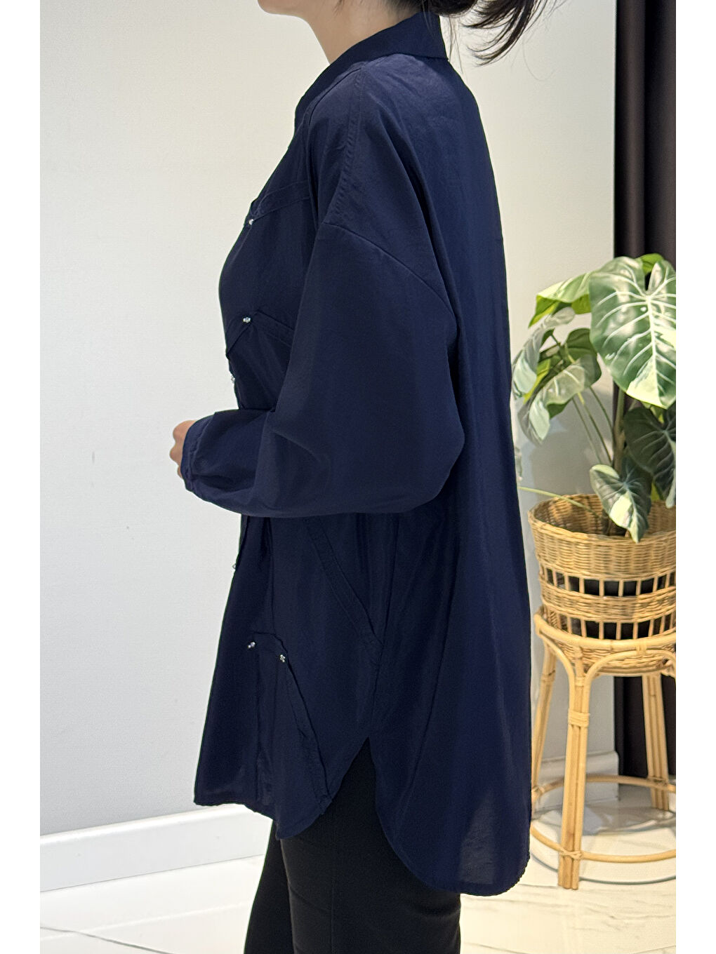 Düğme Detaylı Uzun Kol Dekoratif Dikişli Gömlek 6146 Lacivert-1